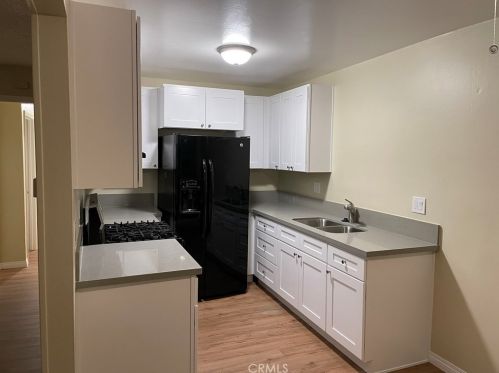 15825 Myrtle Ave, Tustin, CA 92780-5511