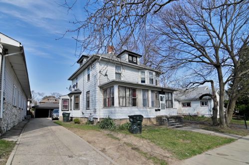 24 Philippa Ave, Waukegan, IL 60085-4134
