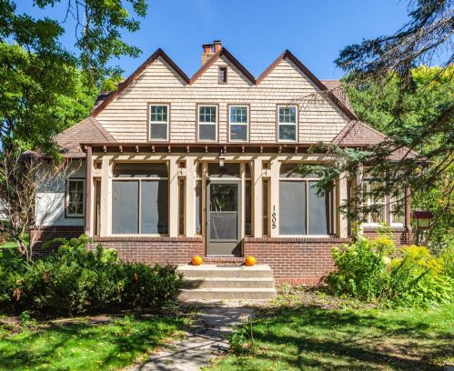 1605 River Pkwy, Minneapolis, MN 55414-3627