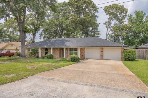 517 Ridgeway Ln, Chandler, TX 75758-2351