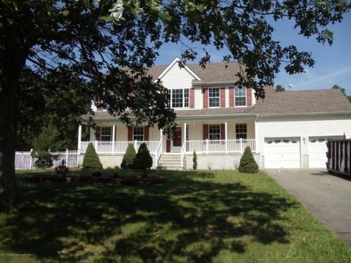 601 Bloomfield Ave, Lakehurst, NJ 08759-2836