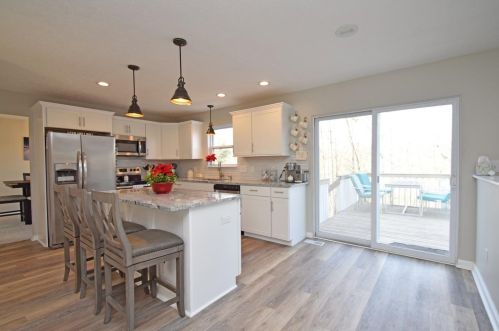 9655 Fallsridge Ct, Cincinnati OH 45231-2885 exterior