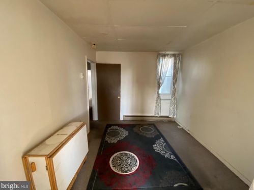 2144 10th St, Philadelphia PA 19148-3005 exterior