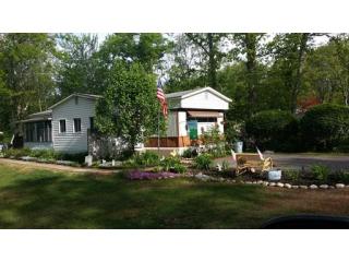 17 Clovercrest Dr, Nashua, NH 03062-1108