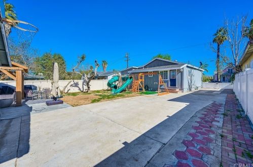 555 Prospect Ave, Riverside CA  92507-1720 exterior
