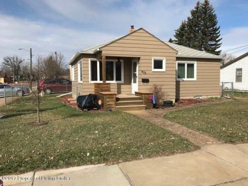 405 3rd Ave, Dickinson, ND 58601-4445