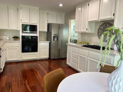 1636 Orchard Wood Rd, Encinitas, CA 92024-5653