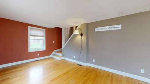 20 Cider Mill Rd, Ellington, CT 06029-3401