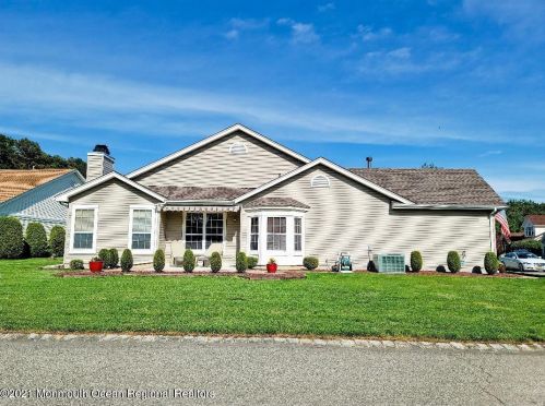36 Butler Ave, Berkeley Township, NJ 08721-1777