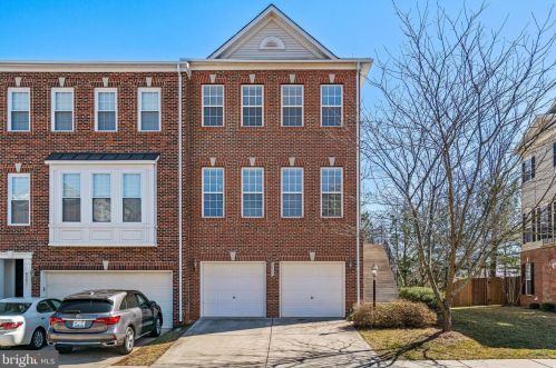 6809 Hartzell Hill Ln, Haymarket, VA 20169-4923