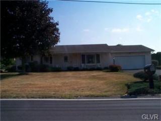 115 Lone Ln, Allentown, PA 18104-9538