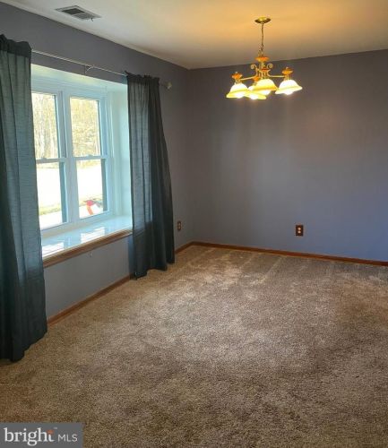 143 Wyndham Pl, Trenton NJ  08691-3130 exterior