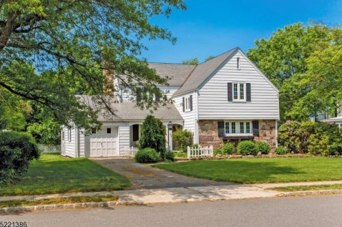 40 Pennsylvania Ave, Flemington, NJ 08822-1222