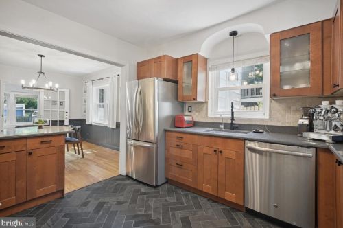 2400 Seminary Rd, Silver Spring MD 20910-1368 exterior