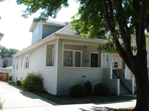 3653 Eddy St, Chicago, IL 60618-5315
