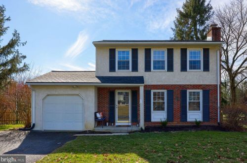 3236 Randy Rd, Lancaster PA  17601-1408 exterior