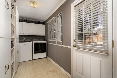 3862 Ensign Dr, Atlanta GA  30341-1836 exterior