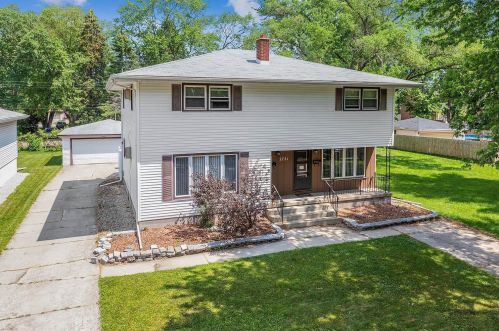 2721 40th Pl, Hammond, IN 46322-2727