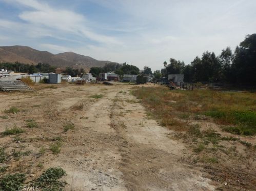 3541 Campbell, Riverside CA  92509-1006 exterior