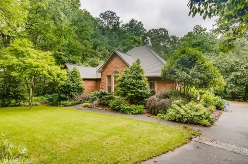 3278 Lark Haven Dr, Kennesaw, GA 30152-3278