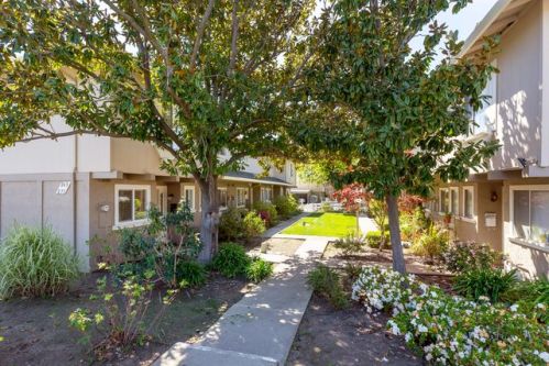 263 Temple Dr, Milpitas, CA 95035-4734