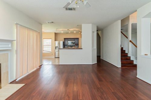 8113 Hulen Park Cir, Fort Worth TX  76123-1353 exterior