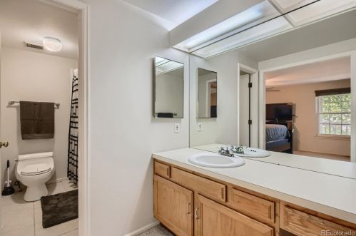 7084 Appleton Cir, Englewood CO 80112-1171 exterior