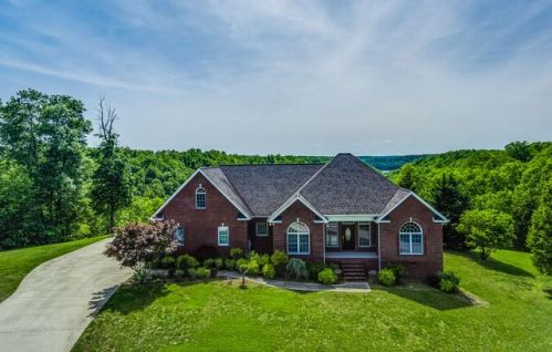 9538 Fox Hill Rd, Baxter, TN 38544-4973