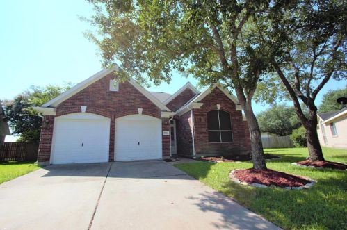 17303 Kenton Crossing Ln, Richmond TX  77407-0881 exterior