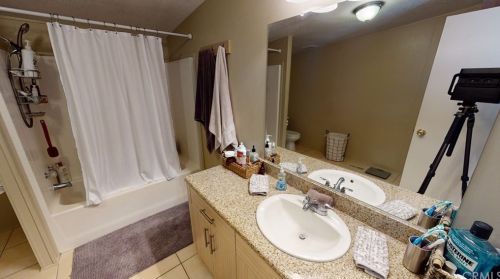 7652 Garfield Ave, Huntington Beach CA  92648-2023 exterior