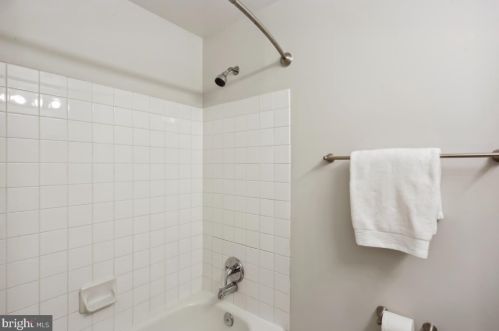 5 London Brg Ct, Silver Spring MD 20906-5713 exterior