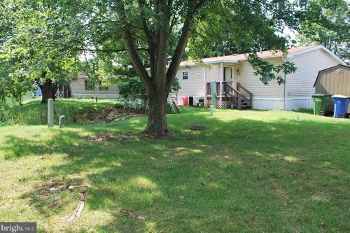 94 Vasilios Dr, Carlisle PA  17015-9012 exterior