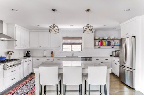 3910 Durango Dr, Dallas, TX 75220-3714