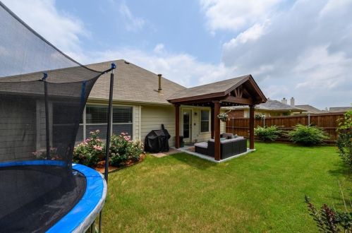 1268 Mountain Air Trl, Fort Worth TX  76131-5445 exterior