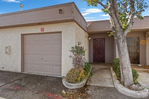 43334 32nd St, Lancaster, CA 93536-6633