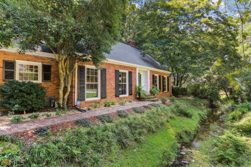 2885 Mornington Dr, Atlanta GA  30327-1272 exterior