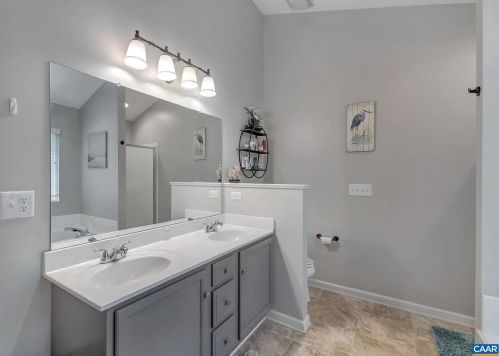 57 Amethyst Rd, Bybee VA  22963-2414 exterior