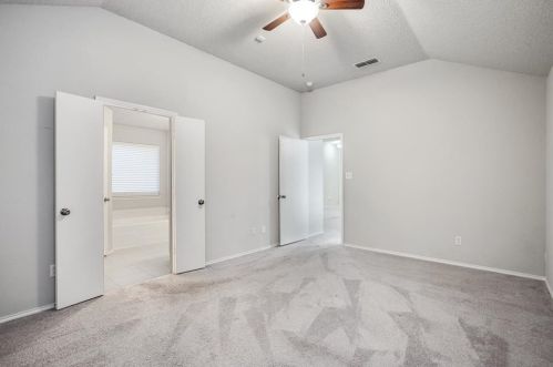 6837 Beaty St, Fort Worth TX  76112-6704 exterior