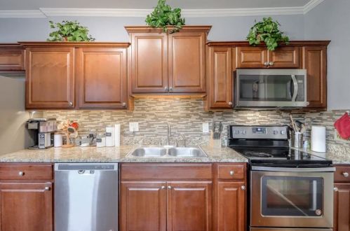 1085 Metropolitan Pkwy, Atlanta GA  30310-3437 exterior