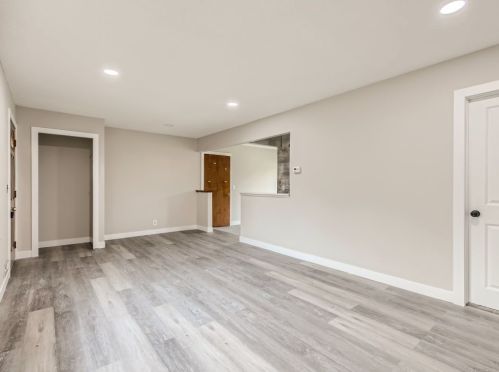 321 109th Ave, Minneapolis MN  55434-1657 exterior