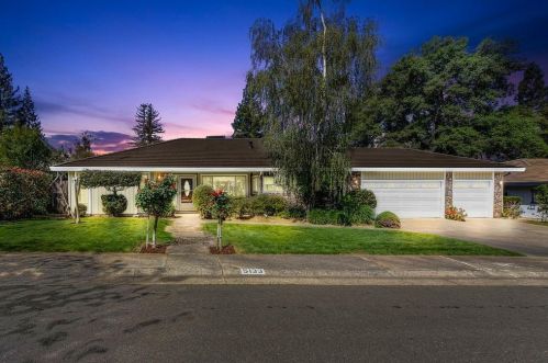 5133 Molakini Way, Fair Oaks, CA 95628-3804