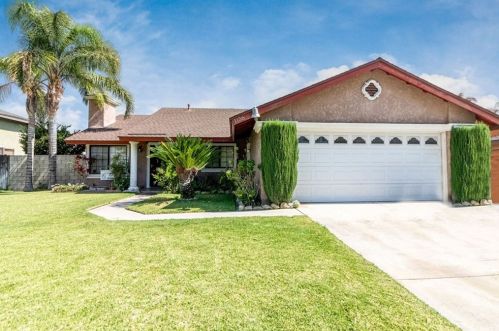1156 James St, Rialto, CA 92376-8301