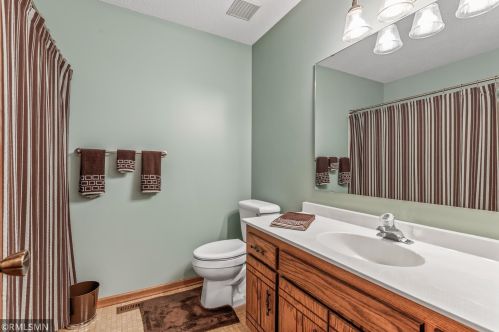 600 Donegal Cir, Saint Paul MN  55126-4715 exterior