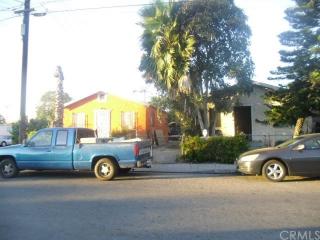 1401 75th St, Los Angeles, CA 90001-3067