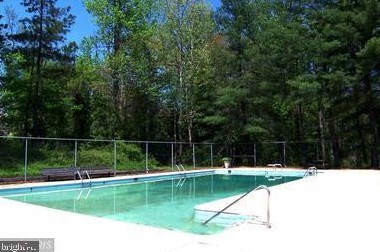 220 Gln Oban Dr, Arnold MD 21012-2110 exterior