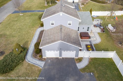 30 Cardinal Rd, Middletown, NJ 07748-3262