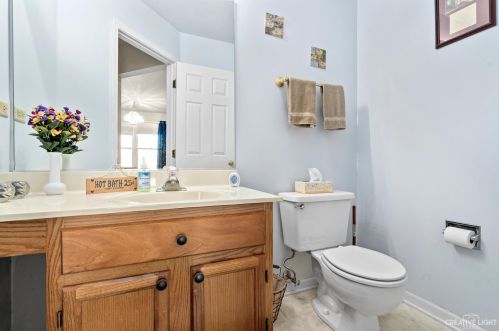 791 Daybreak Ln, Carol Stream IL  60188-3614 exterior