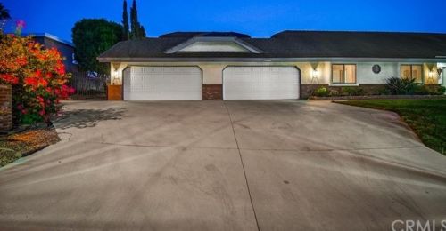 7380 Live Oak Dr, Riverside, CA 92509-5369