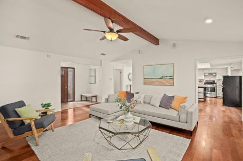 1304 Dusky Thrush Trl, Austin TX  78746-6633 exterior