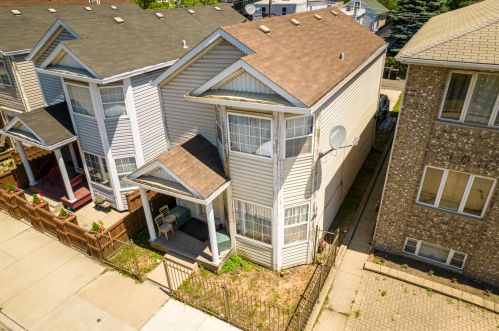 1715 Ruble St, Chicago, IL 60616-1132